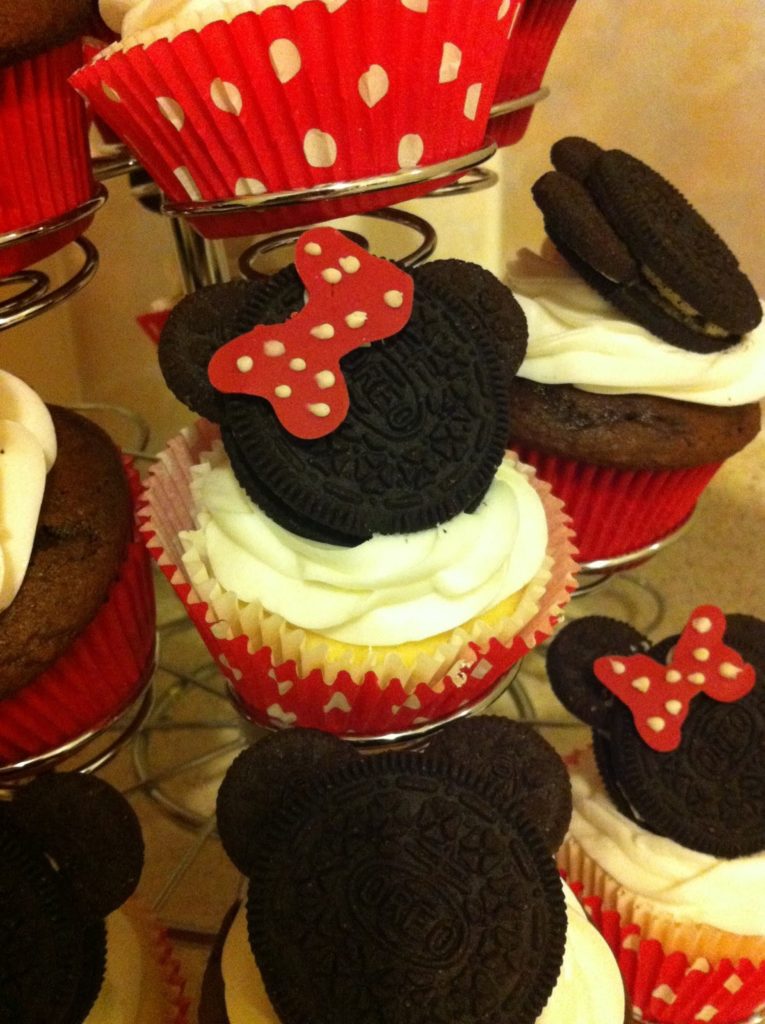 Oreo Minnie Mouse Cupcake