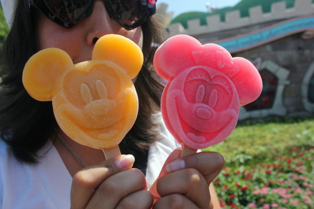 Tokyo Disneyland Mickie and Minnie Mouse Popsicles