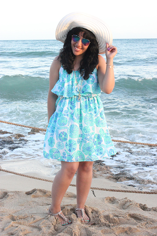 Summer Dress and Floppy Hat Beach Outfit Style