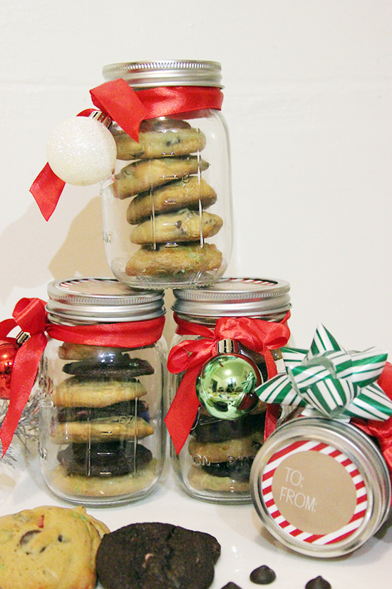 Nestle Toll House Holiday Cookie Mason Jar Gift Idea